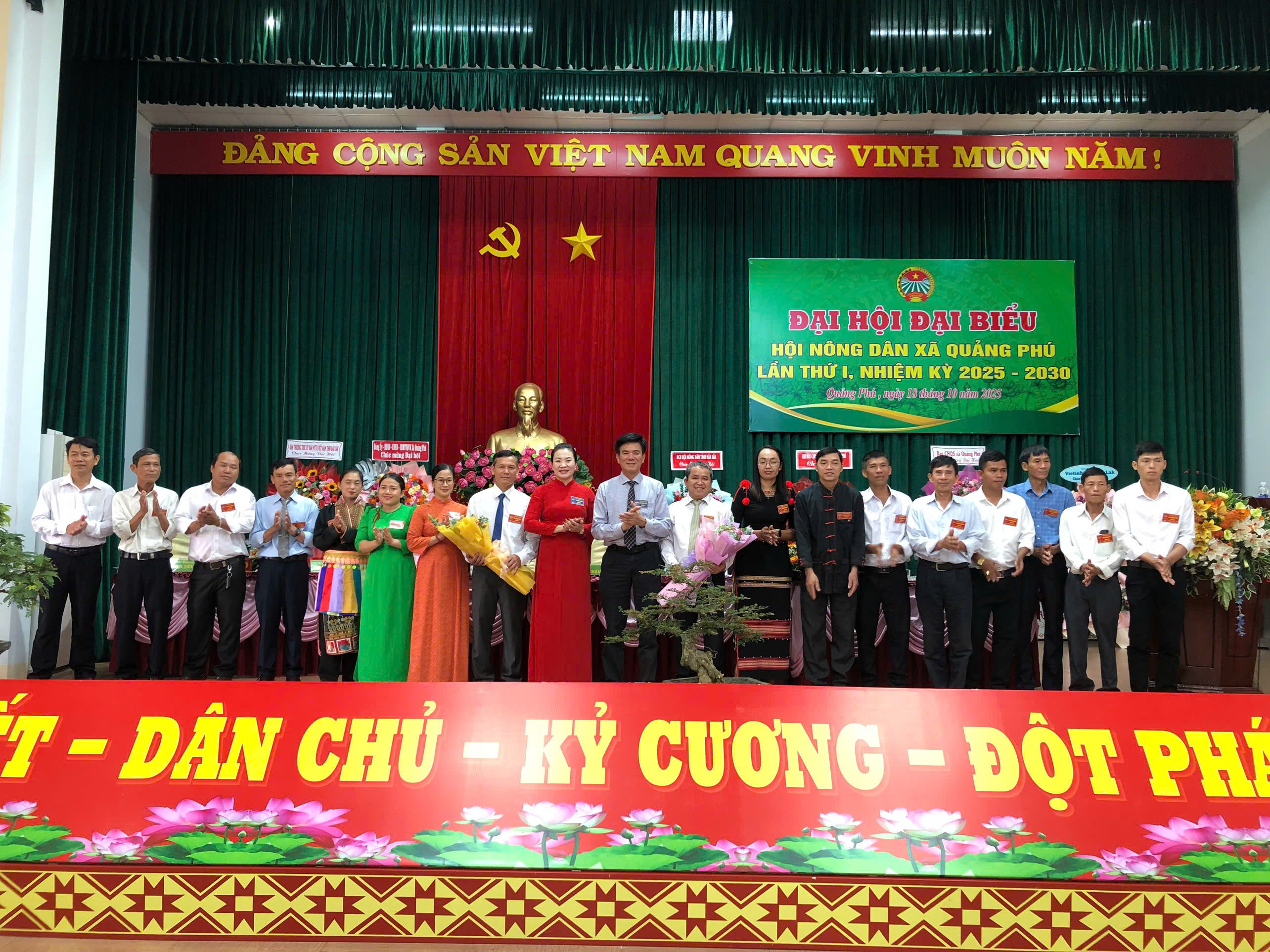ra mat ban chap hanh
